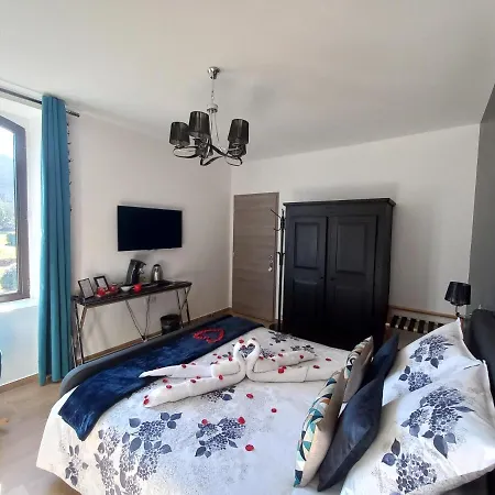 Bed & Breakfast Domaine Benester - Axel 3*